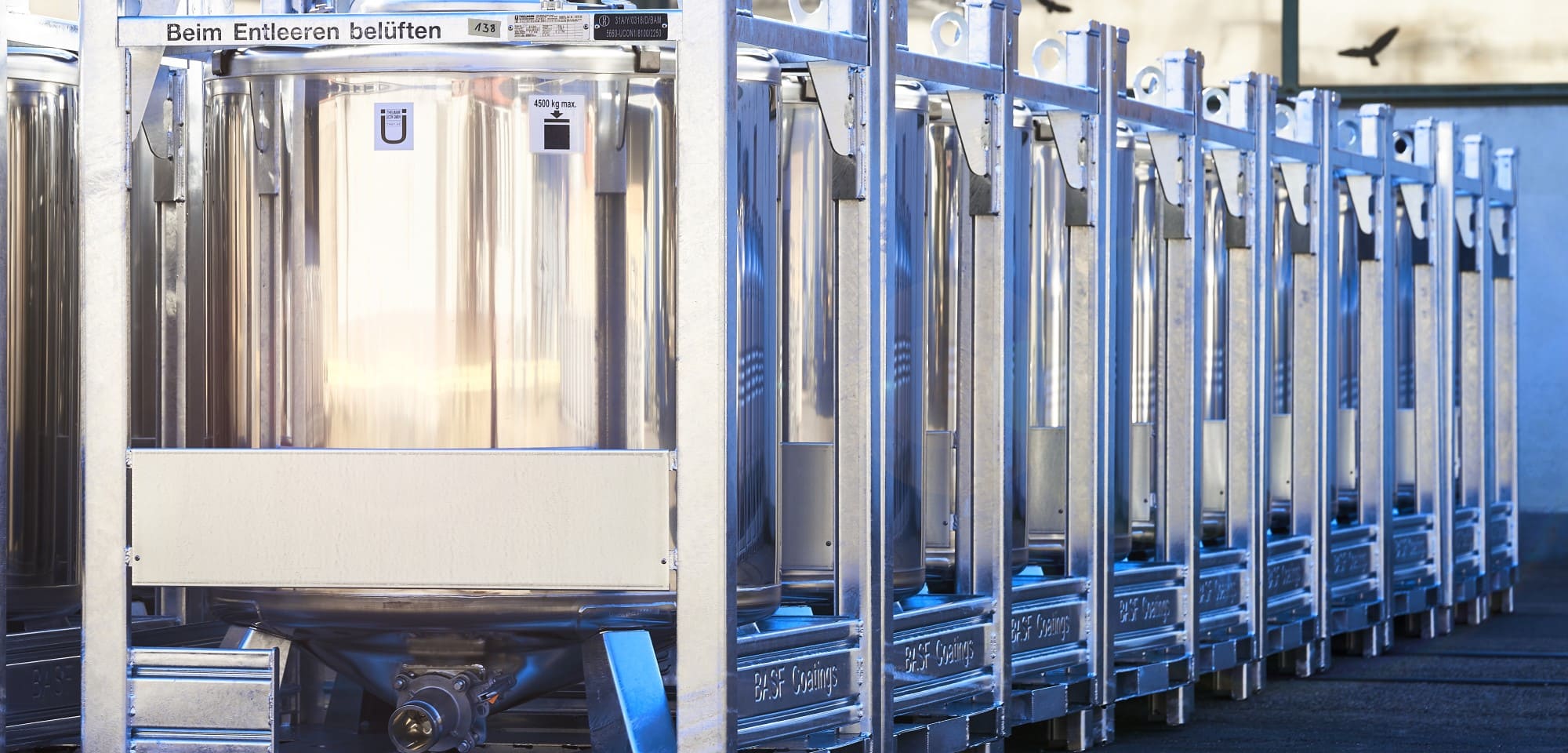 IBCs-for-liquids-hero